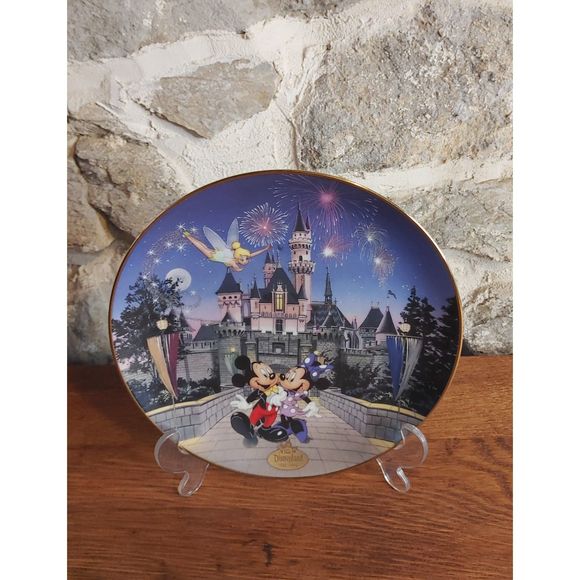 Sleeping Beauty Castle Limited Edition Plate Disney 40th Ann. Plate Collection - Picture 2 of 3